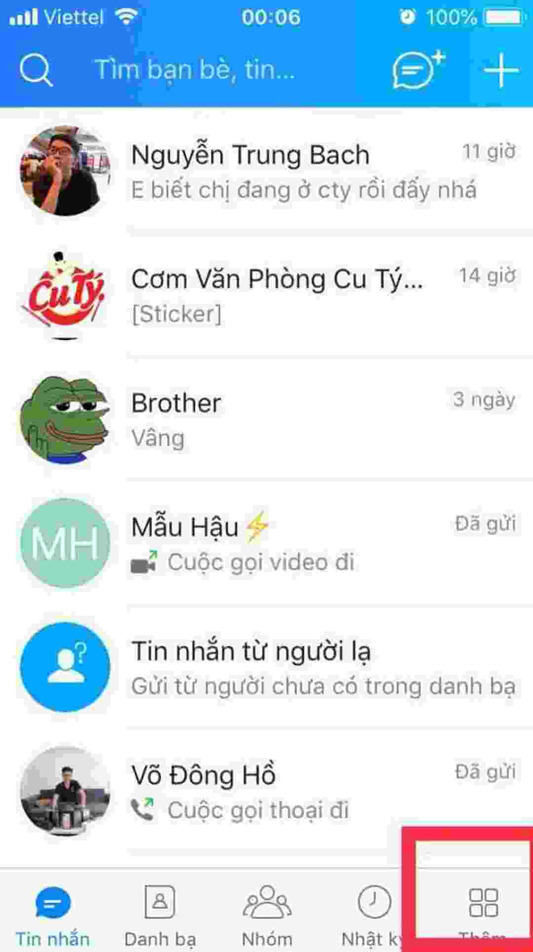 Mở ứng dụng zalo trên iPhone. 