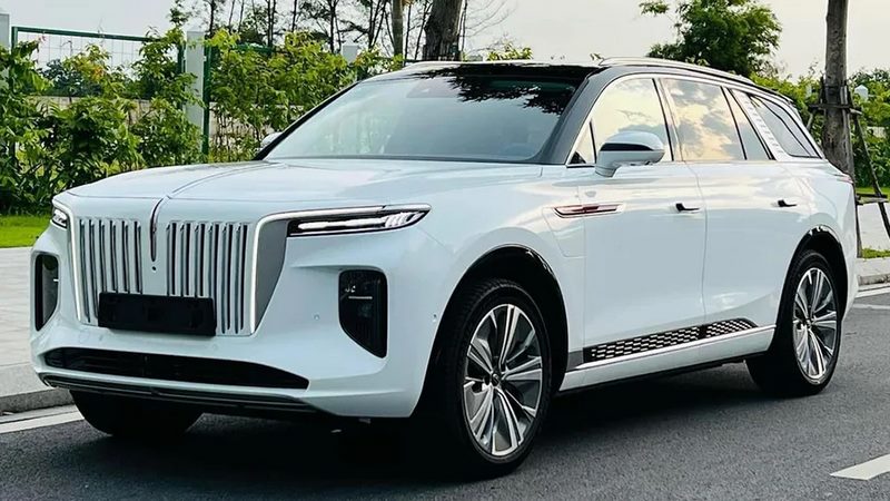 Hongqi đã không ngừng cải tiến công nghệ và thiết kế xe của mình