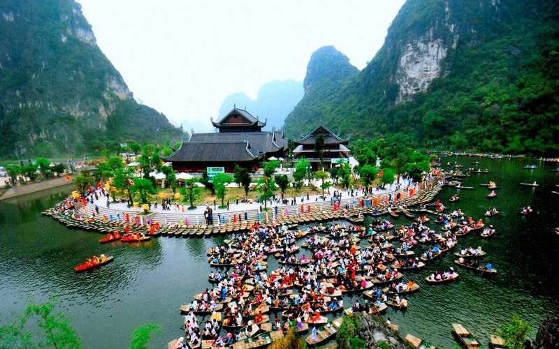 Ninh Bình khiến du khách mê mẩn với khung cảnh thiên nhiên tươi đẹp