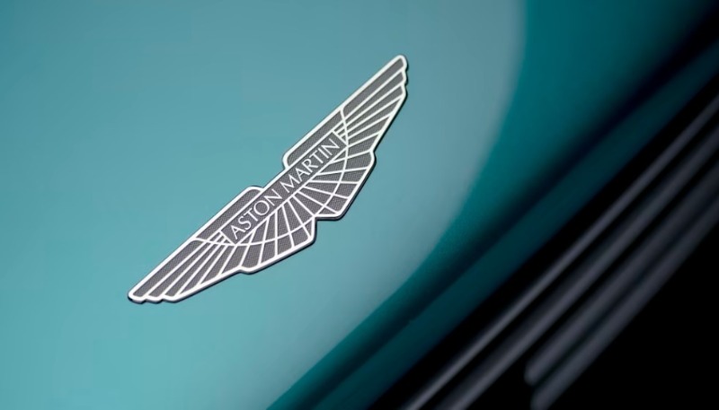 Logo Aston Martin khác biệt nhờ thiết kế đôi cánh mang tính biểu tượng cao